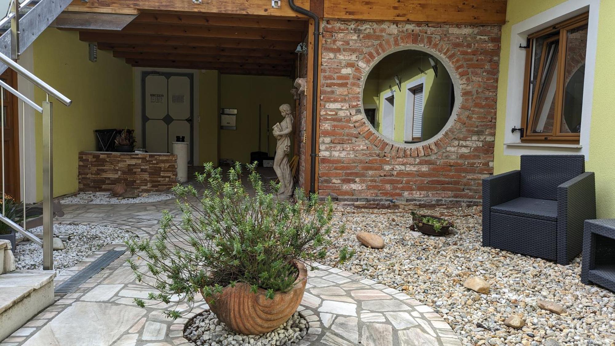 Ferienwohnung Im Thermenland Fuerstenfeld Exterior foto